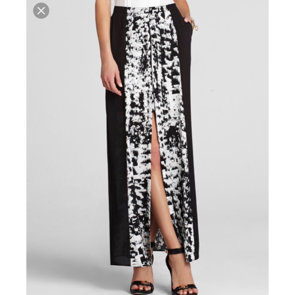 BCBGMAXAZARIA skirt with under mini. Worn once!!! - Picture 1 of 3